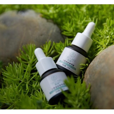 愈漾石斛祛痘精华液最安全的“战痘”专家——“小黑瓶”惊艳面市