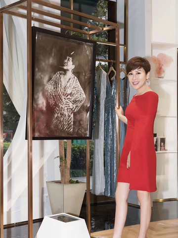 专访lisa夏鹤庭，谈李海燕观念影像摄影系列特展