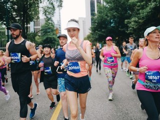 lululemon 举办2019 SeaWheeze半程马拉松赛及日落欢享派对 庆祝第八届瑜伽及跑步热汗嘉年华