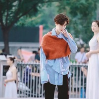 答应王一博、关晓彤，这个秋冬穿毛衣一定要