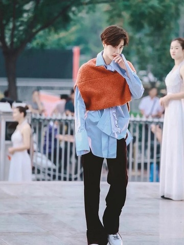 答应王一博、关晓彤，这个秋冬穿毛衣一定要