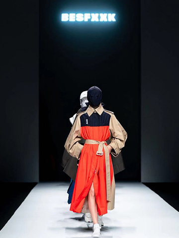 服装文化解构碰撞，韩国品牌BESFXXK亮相上海时装周——2020 SS 上海时装周BESFXXK发布秀