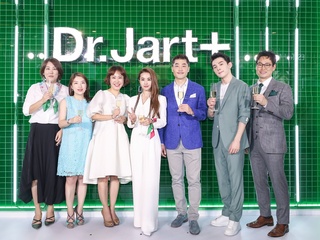 CICAPAIR走红焕能空间蒂佳婷携手亚洲实力天后蔡依林