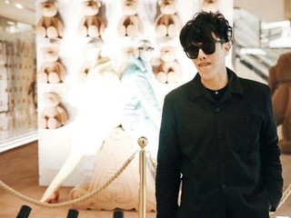 范景翔出席“MaxMara Teddy明星慈善”关怀“世界家庭文化” 