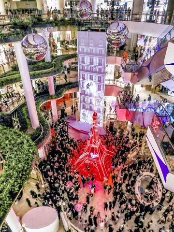 老佛爷百货上海旗舰店盛大开幕 共襄璀璨时刻 体验独家时尚之旅