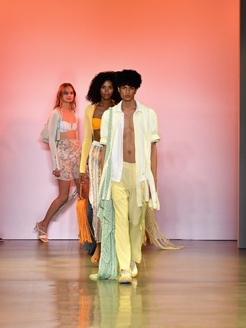 Strathberry X Xu Zhi合作系列首次亮相纽约时装周秀场