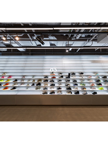 adidas新鲜事 ——颠覆规则 风格由我 adidas首家a3 store集结高端时尚，入驻北京三里屯