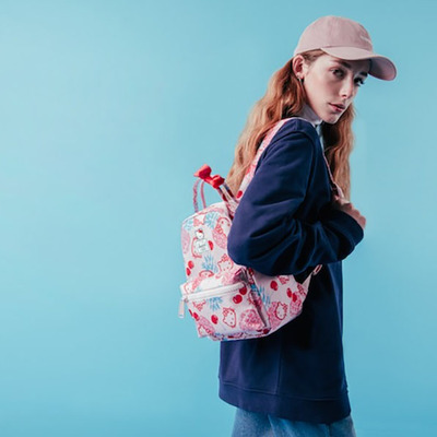 全新印花演绎少女气息 Herschel Supply与Hello Kitty再度推出联名系列