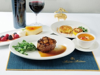 Brooks Brothers x Morton’s 联合推出精选晚餐