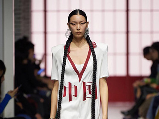  UOOYAA 2020春夏系列发布——“巾帼不让”