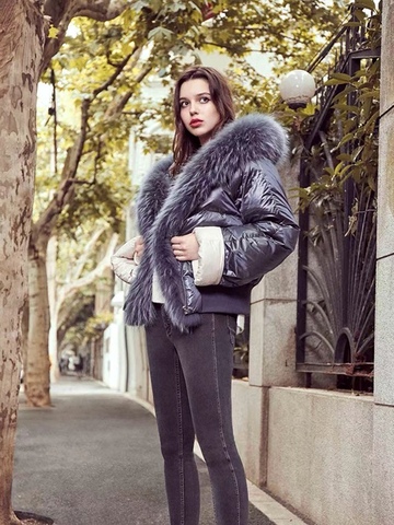 当羽绒遇见皮草，bebe拼出不一样的型格秋冬