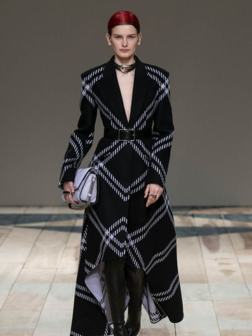 Alexander McQueen 2020年秋冬系列女装时装秀