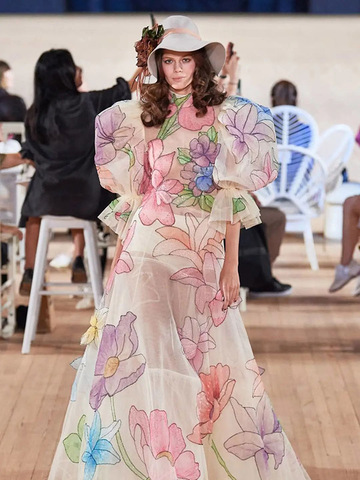 穿着印花裙～我和夏日有个约会