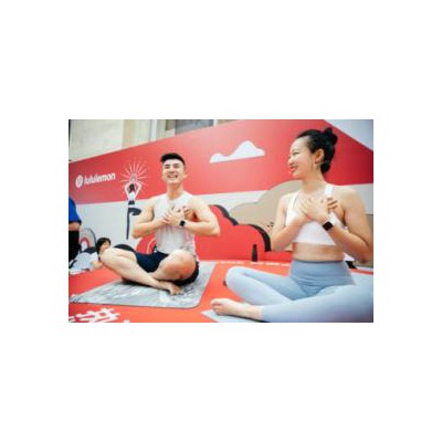 lululemon 杭州湖滨银泰in77门店举办盛大开幕派对
