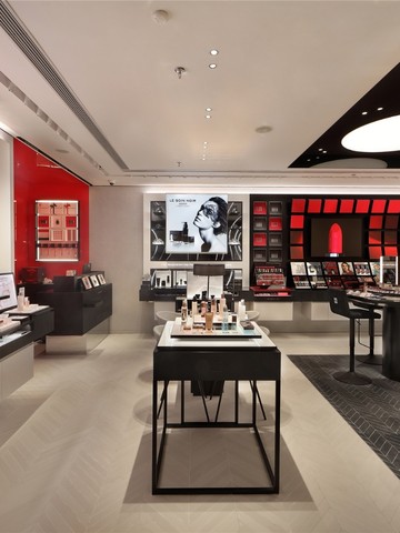 Givenchy纪梵希美妆上海首家精品店盛大开业