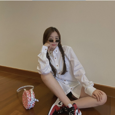 虞书欣、赵小棠、孔雪儿、许佳琪身着路易威登七夕节限定款Crafty包袋