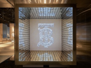 Burberry与腾讯展开技术合作，将在深圳开设奢侈品行业首家社交零售精品店