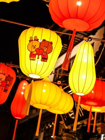 LINE FRIENDS与豫园商城携手呈现七夕情人节庙会活动  展现文化交融，时代碰撞之美