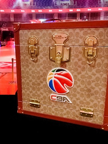 Coach首度携手CBA 共同追寻冠军梦想之旅