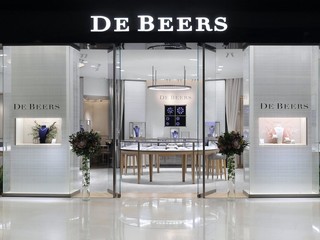 戴比尔斯（DE BEERS） 上海IAPM环贸店 盛装揭幕