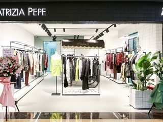 Patrizia Pepe上海兴业太古汇新概念店盛大开幕