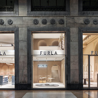 FURLA米兰Piazza Duomo旗舰店焕新拓店 重启开幕