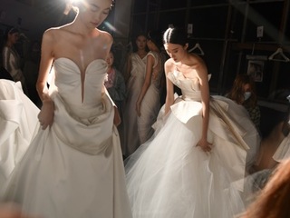 PRONOVIAS GROUP宝诺雅集团  惊艳亮相SS21上海时装周（SIFS）