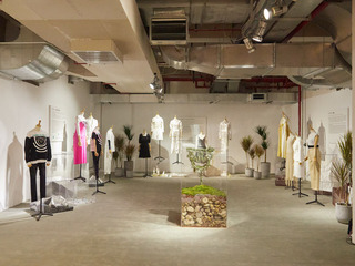 PINKO 携手 LABELHOOD设计师品牌重新打造2021春夏系列女装