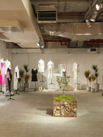 PINKO 携手 LABELHOOD设计师品牌重新打造2021春夏系列女装