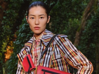 BURBERRY 隆重发布 2021 中国新禧贺岁广告大片