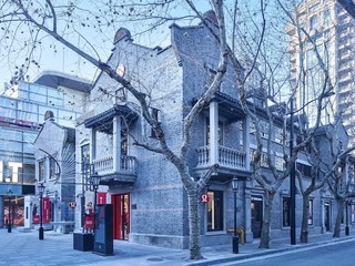 lululemon上海新天地门店重装开幕 惊喜焕新