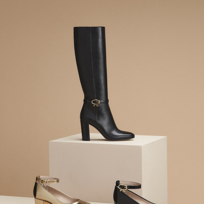 Gianvito Rossi浪漫呈现Ribbon绑带搭扣系列