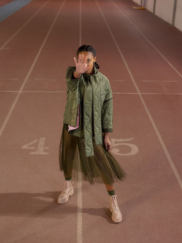 INSPIRED BY REDVALENTINO: LARISSA IAPICHINO 飞跃激情