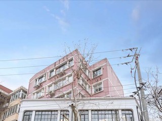 REDVALENTINO X LMDS独家快闪店