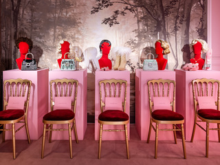 Roger Vivier 罗杰·维维亚2021秋冬系列 见证永恒魅力 等待精彩重启