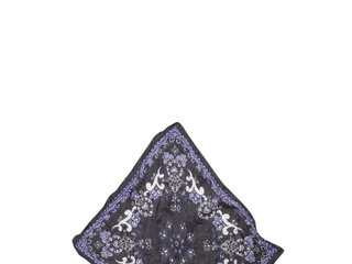 Acne Studios邀Anders Edström掌镜拍摄丝巾单品及帆布包袋