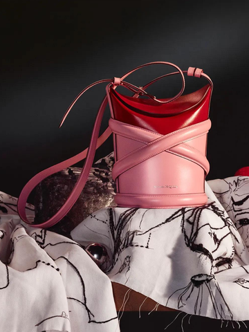 Alexander McQueen 隆重发布2021春夏系列新品 The Curve