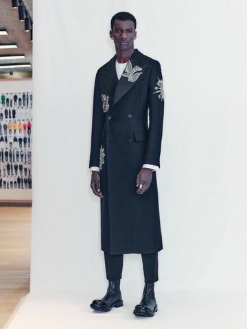 Alexander McQueen  2021秋冬男装系列瞩目呈现