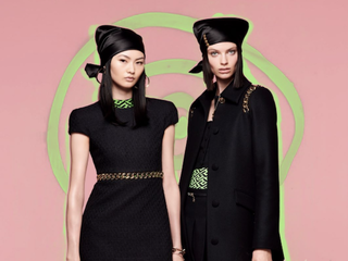 VERSACE 2022年早春度假系列