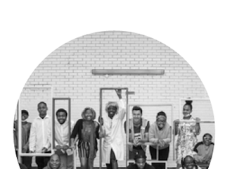 CHRISTIAN LOUBOUTIN 携手SABRINAELBA 与 IDRISELBA 为支持五家非盈利组织创作胶囊系列：WALK A MILE IN MY SHOES 