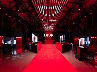 和DIOR迪奥一起追逐璀璨星光！