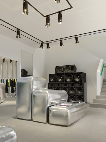 Bottega Veneta于北京三里屯限时揭幕全新限时概念店 —— “充盈之店” (The Inflatable Store) 