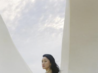 LESS 2021秋冬宅系列上市 和周迅一起探索「宅」的舒适方程