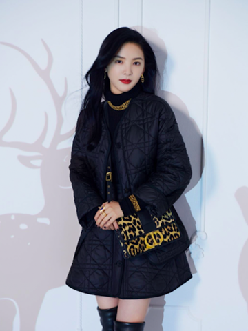 章若楠精彩演绎迪奥二零二一秋冬成衣系列 尽显恣意灵动