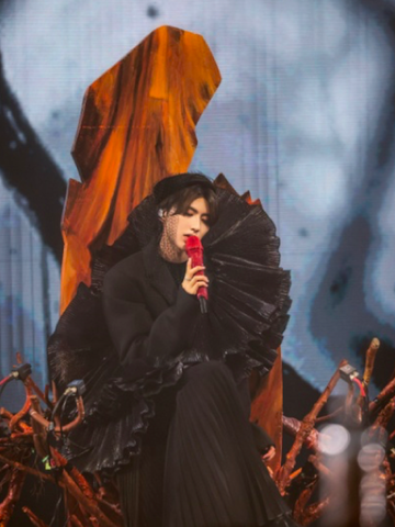 GIUSEPPE ZANOTTI为蔡徐坤2021个人巡回演唱会− “迷” 独家打造定制鞋履