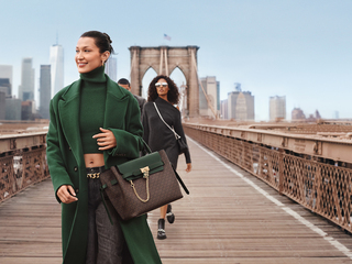MICHAEL KORS发布2021 MICHAEL Michael Kors和MICHAEL KORS MENS秋季系列广告大片