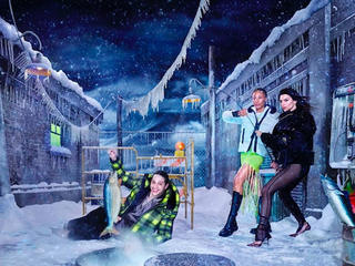 DAVID LACHAPELLE开启MOOSE KNUCKLES超现实之旅 Emily Ratajkowski、Pete Davidson和Adwoa Aboah演绎全新秋季广告大片，不惧严寒，冬日狂欢