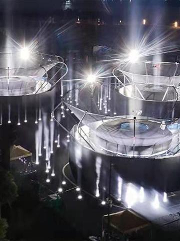 盟可睐MONCLER MONDOGENIUS天才世界大秀 人在旅途