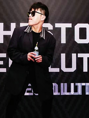 范景翔诠释“SELETTI艺术慈善精神”致力中意优良文化 全球健康生态