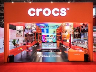 Crocs携手WWD 于进博会联合举办零碳舒适可持续发展论坛 以2030零碳排放承诺助力可持续发展